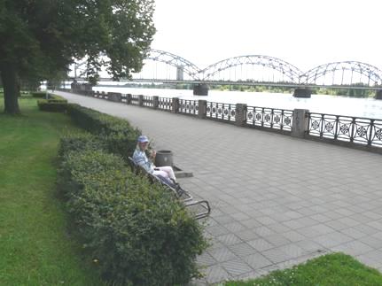 2012-07-18_1258__8349A Rosie by Daugava River, Riga, Latvia.JPG