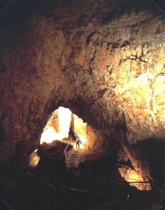 2002-02-21 2 Grand Canyon Caverns, Arizona