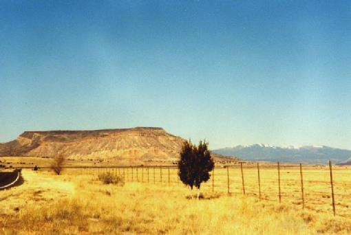 2002-02-12 2 Flat topped hill near Laguna, New Mexico