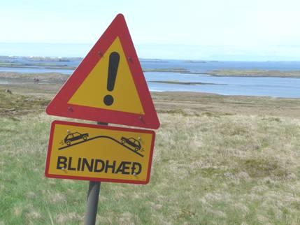 2013-06-21_1300__10009A Blind brow of hill sign, Iceland.JPG